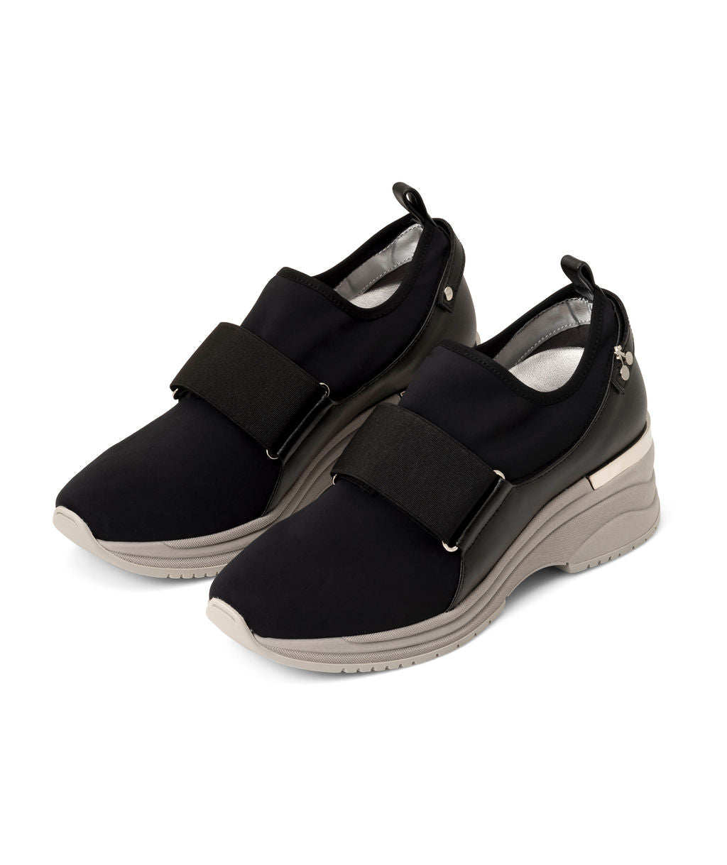 Sundaes | Recycled Lycra & Wine Grapes ^ Cup